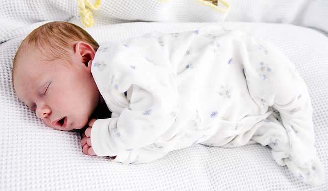 Вздрагивания во время сна у детей